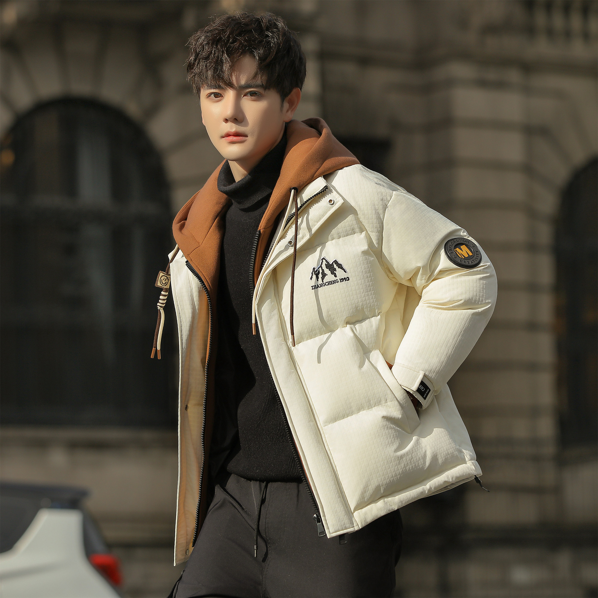 连帽羽绒服男士外套2025冬季新款青少年帅气加厚防寒冬装学生上衣